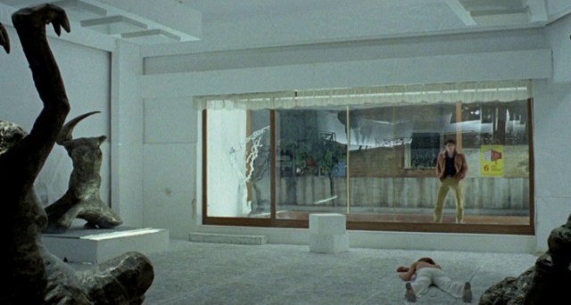 Crystal_2-1525122783-726x388